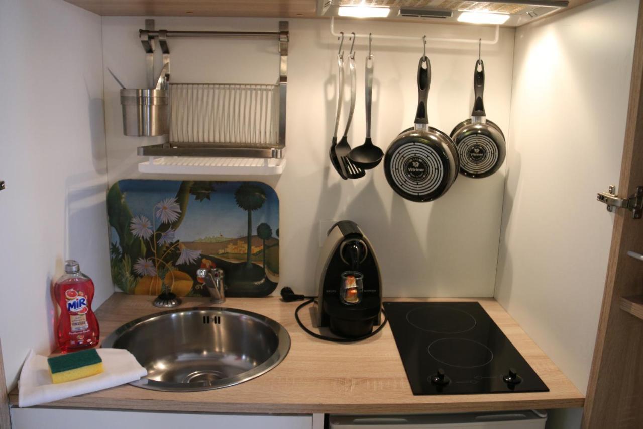 Maison Cliquot - Centre Apartment
