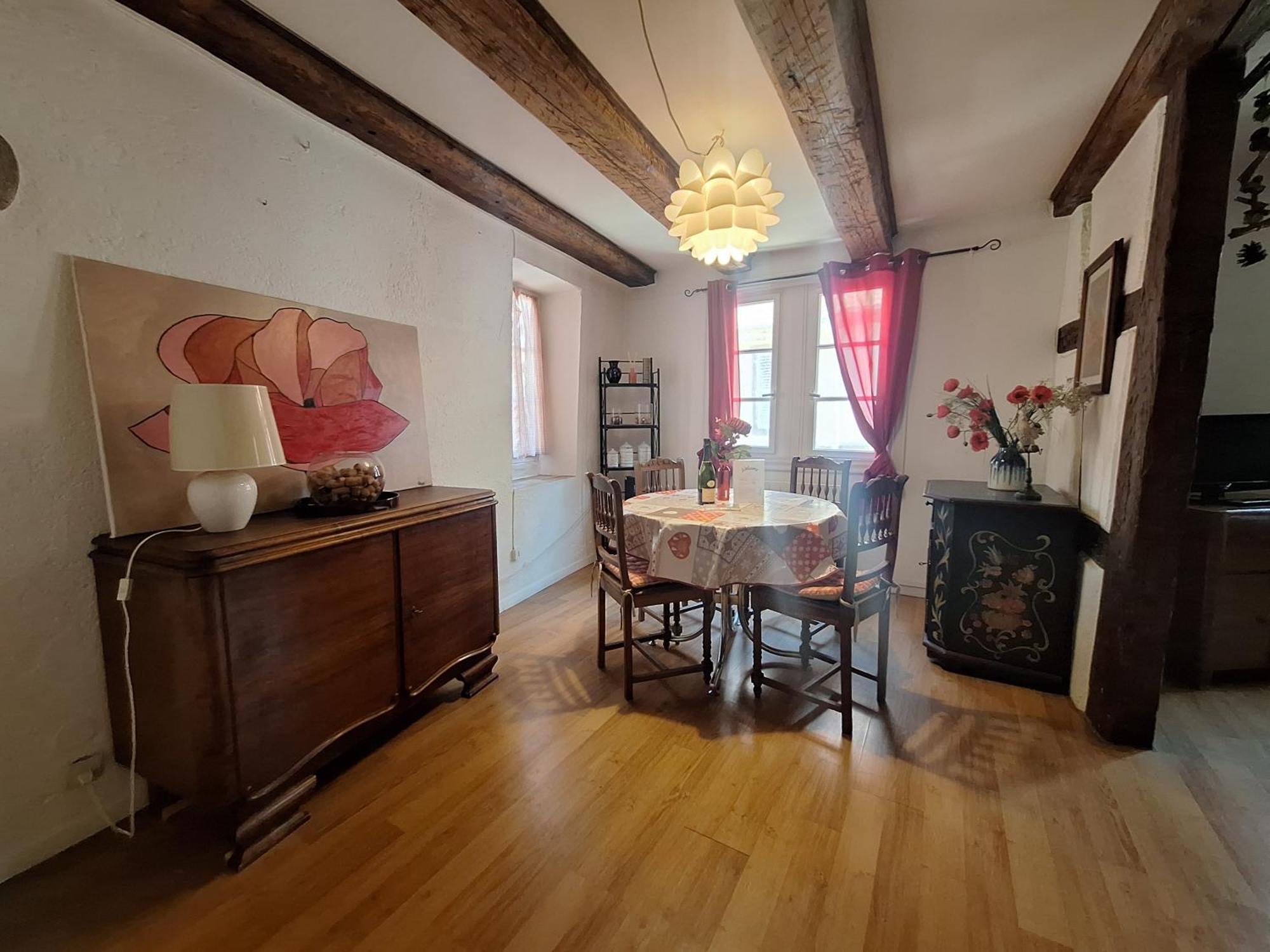 Maison Cliquot - Centre Apartment *